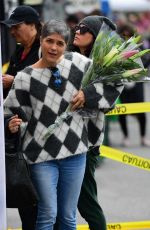 SELMA BLAIR Shoppin at Farmers Market in Studio City 12/08/2019