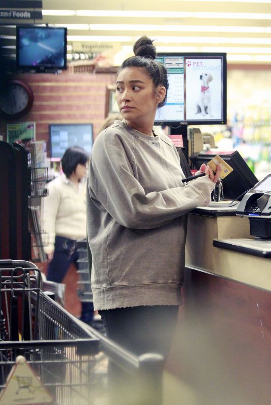 SHAY MITCHELL Shopping at Gelson