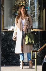 SOFIA VERGARA Shopping at Saks Fifth Avenue in Beverly Hills 12/12/2019