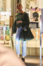 SOFIA VERGARA Shopping at Saks Fifth Avenue in Beverly Hills 12/16/2019