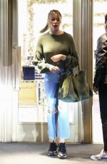 SOFIA VERGARA Shopping at Saks Fifth Avenue in Beverly Hills 12/16/2019