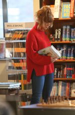 SUMMER MONTEYS-FULLAM Out Shopping in London 12/23/2019