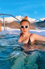 TALLIA STORM on Holiday in Switzerland – Instagram Videos andPhotos 12/29/2019