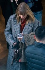 TAYLOR SWIFT Out in London 12/04/2019
