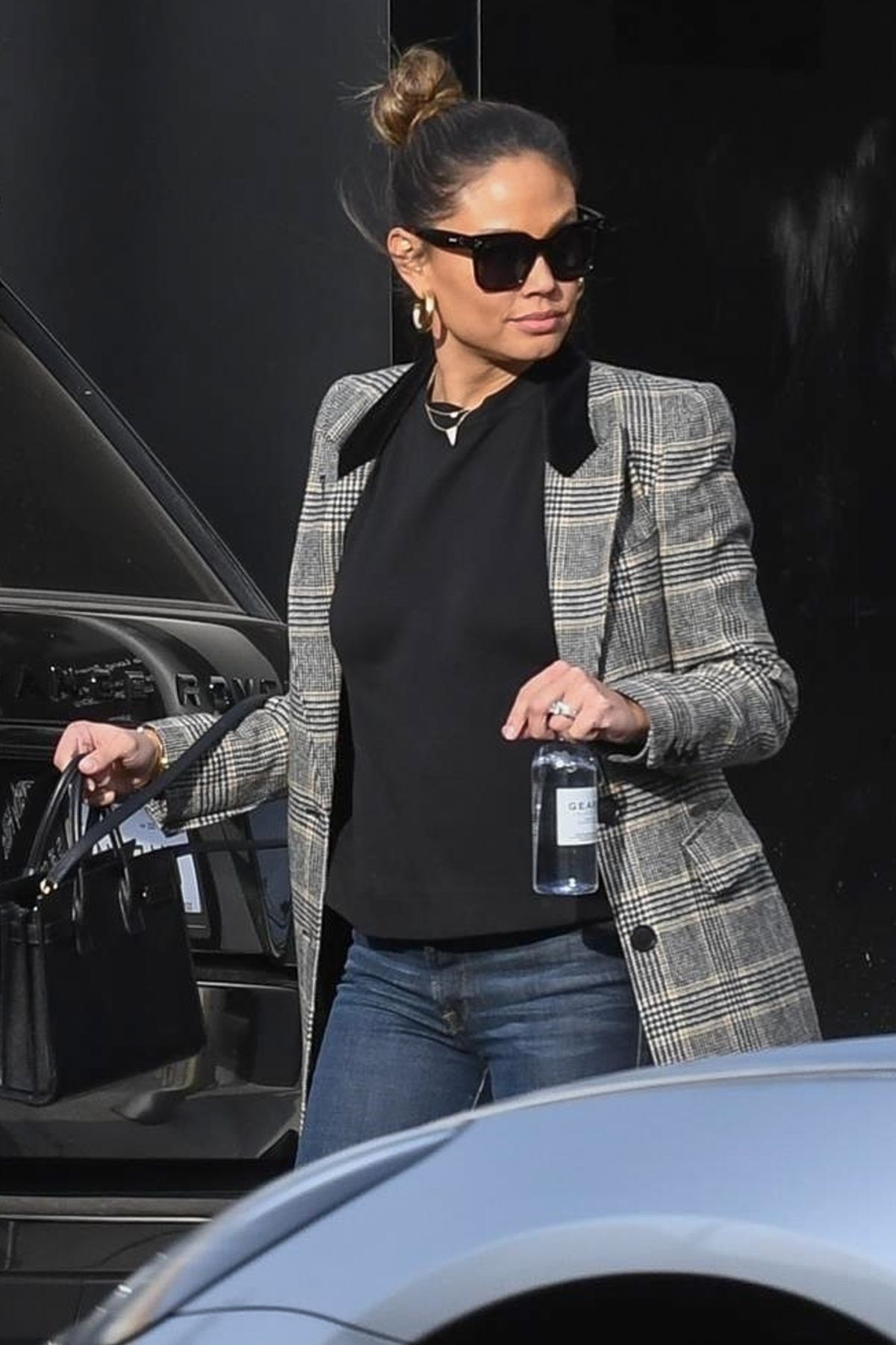 VANESSA LACHEY Shopping at Rodeo Drive in Beverly Hills 12/17/2019 ...