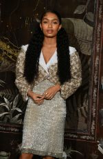 YARA SHAHIDI at Chanel Metiers D