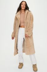 ZAHARA DAVIS for Aritzia, December 2019