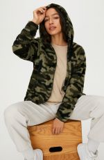 ZAHARA DAVIS for Aritzia, December 2019