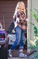 AMBER HEARD Arrives at Her Home in Los Angeles 01/10/2020