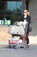 AMM ROBERTS Out Shopping in Los Angeles 01/11/2020