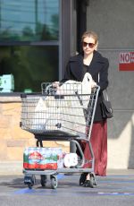 AMM ROBERTS Out Shopping in Los Angeles 01/11/2020