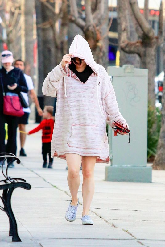 ARIEL WINTER Leaves a Salon in Studio City 01/29/2020