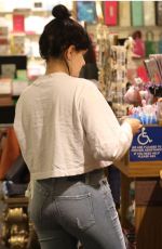 ARIEL WINTER Shopping at Papyrus Store in Los Angeles 01/03/2020