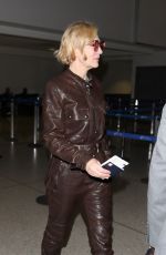 CATE BLANCHETT at Los Angeles International Airport 01/09/2020