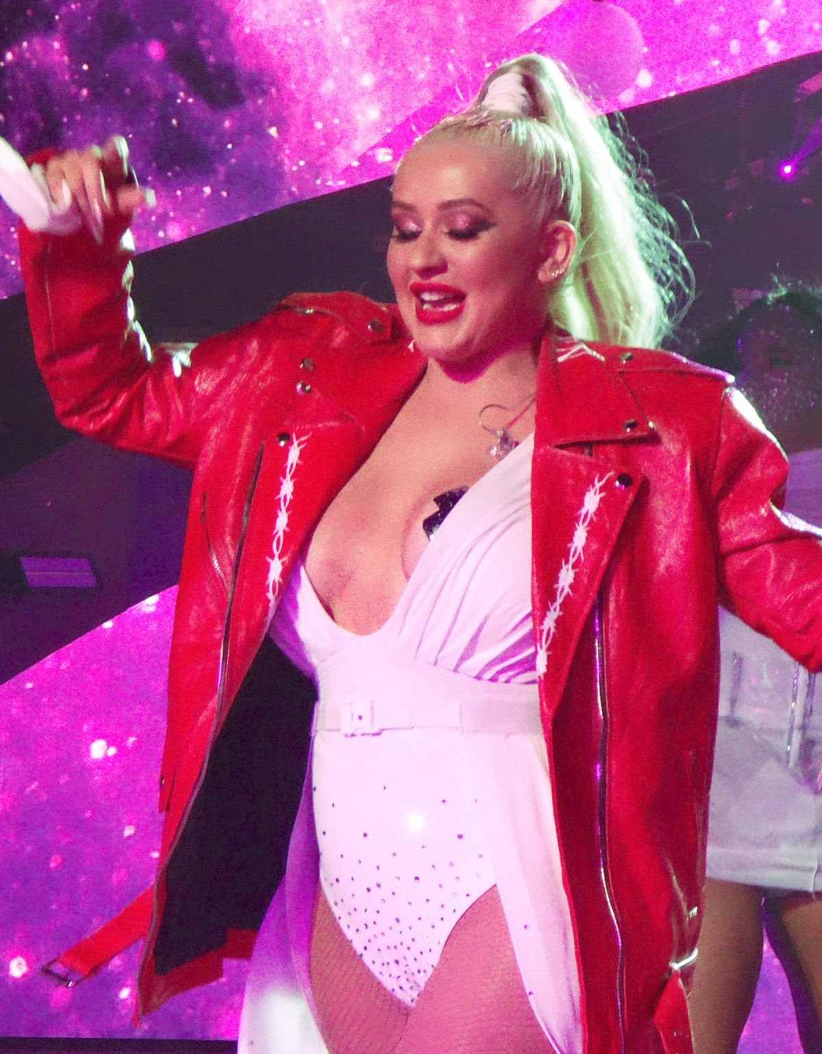 CHRISTINA AGUILERA Performs on New Year.