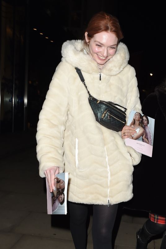 ELEANOR TOMLINSON Leave Royal Opera House in London 01/10/2020