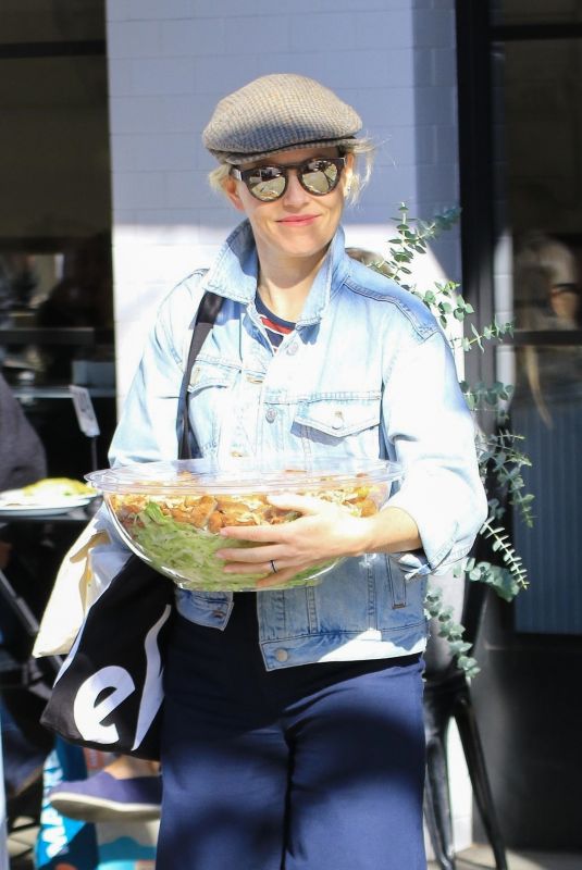 ELIZABETH BANKS at Joan