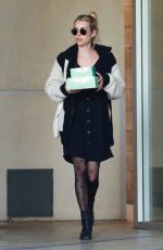 EMMA ROBERTS Pick up Cup Cakes in Los Angeles 01/05/2020