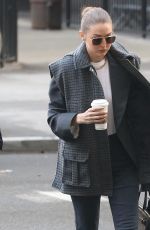 GIGI HADID Arrives at Manhattan Criminal Court in New York 01/16/2020