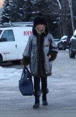 GOLDIE HAWN Out and About in Aspen 12/31/2019