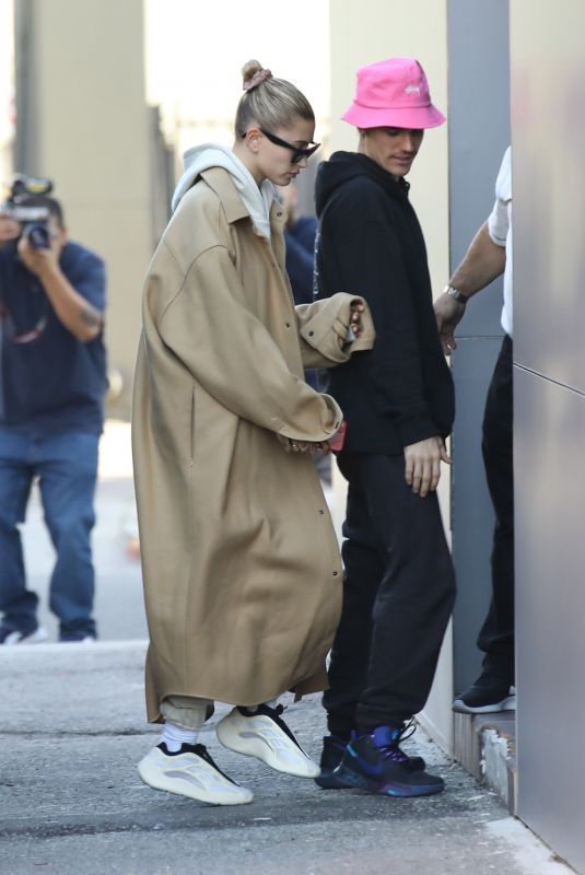 HAILEY and Justin BIEBER Arrives for a Doctor Appointment in Beverly Hills 01/10/2020