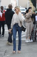 HAILEY and Justin BIEBER Out for Breakfast in Beverly Hills 01/11/2020