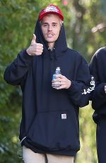 HAILEY and Justin BIEBER Out Hiking in Los Angeles 01/12/2020