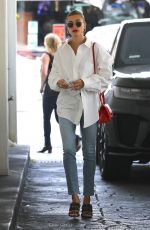 HAILEY BIEBER Arrives at a Skincare Clinic in Beverly Hills 01/24/2020