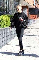 HAILEY BIEBER Leaves a Gym in Los Angeles 01/12/2020