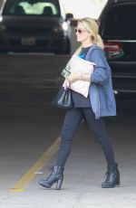 HOLLY MADISON at Ups Store in Los Angeles 01/30/2020