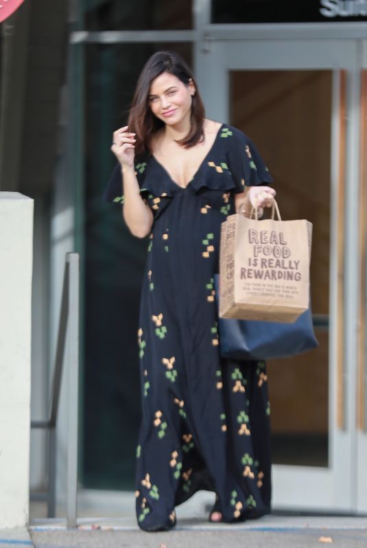 JENNA DEWAN at Chipotle Mexican Grill in Los Angeles 01/02/2020