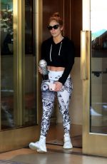 JENNFIER LOPEZ Leaves a Gym in Los Angeles 01/04/2020