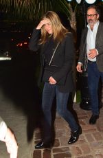 JENNIFER ANISTON at San Vicente Bungalow in West Hollywood 01/10/2020