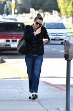 JENNIFER GARNER Heading to a Spa in Los Angeles 01/04/2020