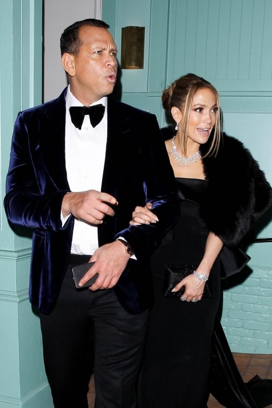 JENNIFER LOPEZ and Alex Rodriguez Out for Dinner in Wst Hollywood 01/19/2020