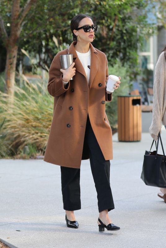 JESSICA ALBA Arrives at Honest Company Headquarters in Santa Monica 01/03/2020