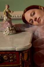 JULIA BANAS in Harper