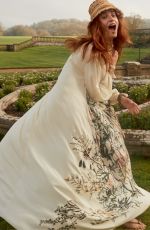 JULIA BANAS in Harper