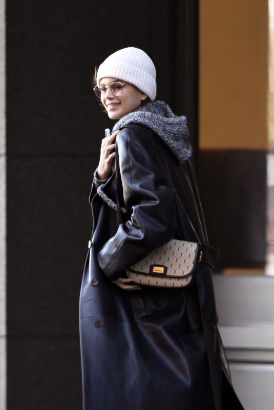 KAIA GERBER Out Apartment Hunting in New York 01/17/2020