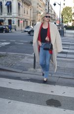 KARLIE KLOSS Leaves Ritz Hotel in Paris 01/22/2020