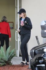 KATHERINE SCHWARZENEGGER After Pilates Class in Brentwood 01/02/2020