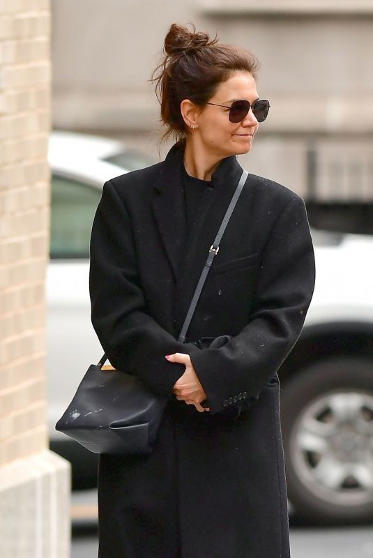 KATIE HOLMES Out in New York 01/10/2020