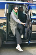 KATIE HOLMES Shopping for Painting Supplies in New York 01/29/2020