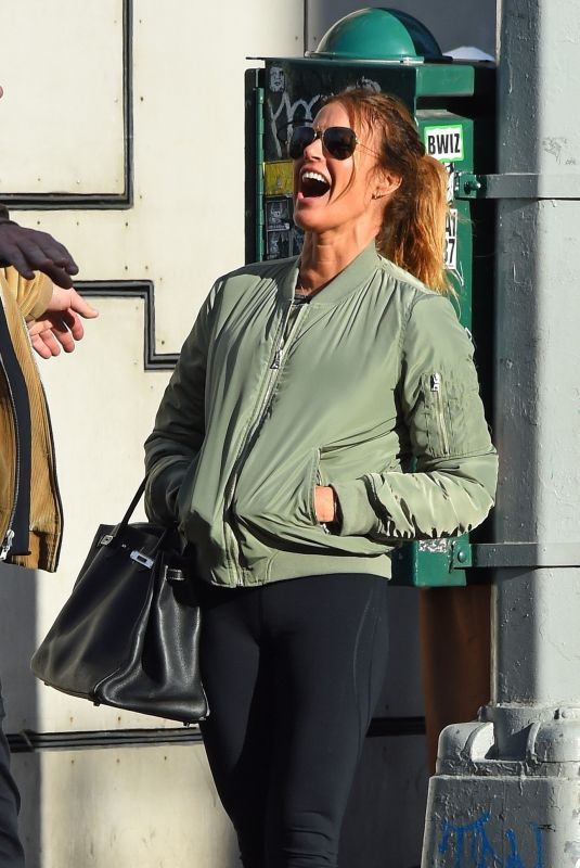 KELLY BENSIMON Out for Lunch at St. Ambrose 12/31/2019