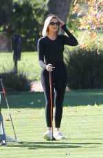 KHLOE and KIM KARDASHIAN Golfing in Los Angeles 01/08/2020