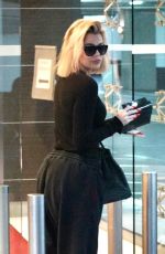 KHLOE KARDASHIAN at a Doctor