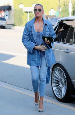 KHLOE KARDASHIAN in Denimms at Sap and Honey in Sherman Oaks 01/22/2020