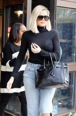 KHLOE KARDSIAN Out and About in Woodland Hills 01/03/2020