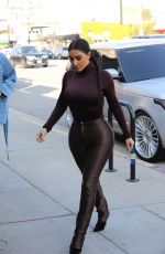 KIM KARDASHIAN Shopping at Sap and Honey in Sherman Oaks 01/22/2020