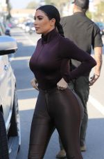 KIM KARDASHIAN Shopping at Sap and Honey in Sherman Oaks 01/22/2020